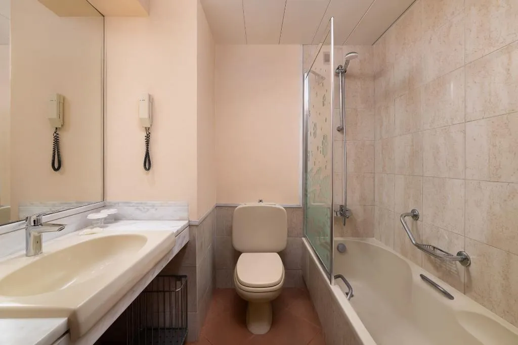 Double or Twin GARDEN VIEW Room, Rodos Palace, Rhodes