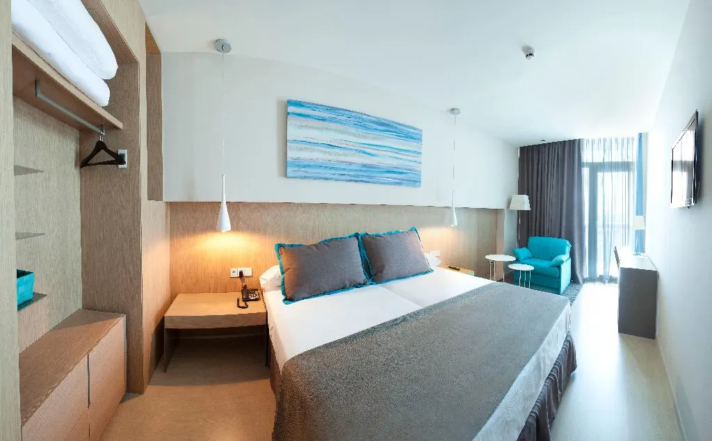 Room CONNECTING ROOM Room, Atenea Port Barcelona Mataro, Barcelona