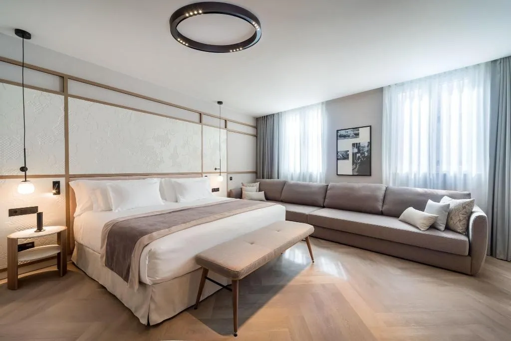 FAMILY ROOM KING SIZE BED Room, Barcelo Funchal Oldtown, Madeira
