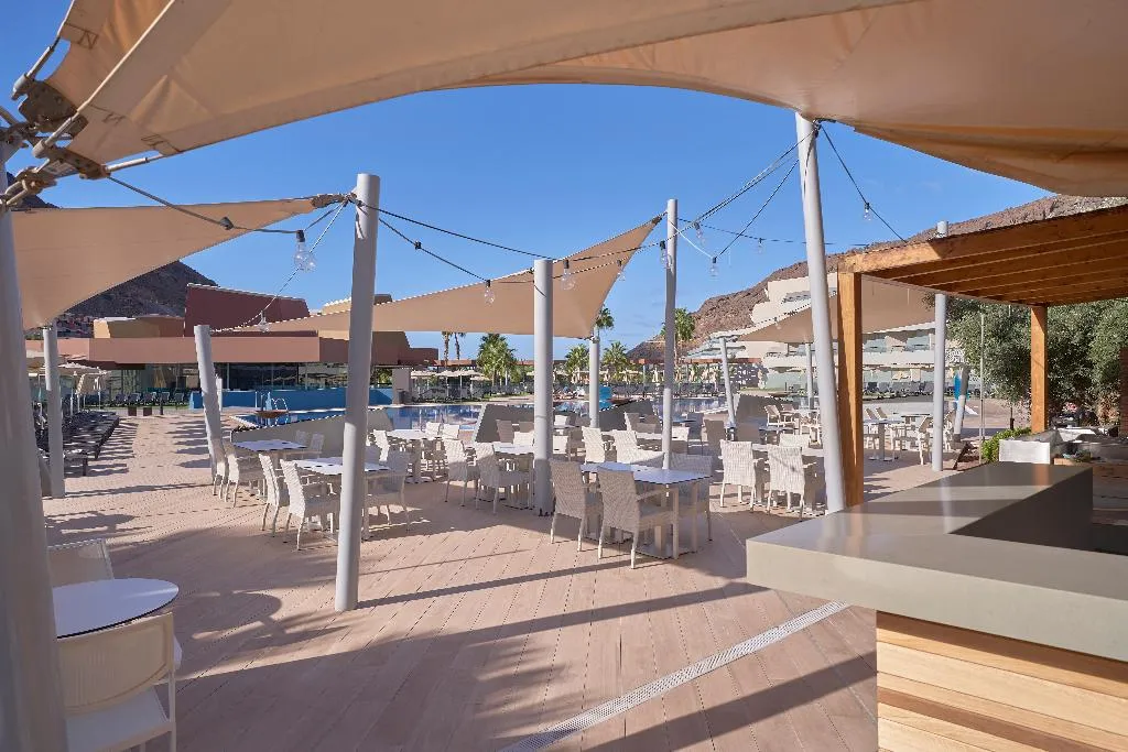 Bar, Radisson Blu Resort & Spa Gran Canaria Mogan, Gran Canaria