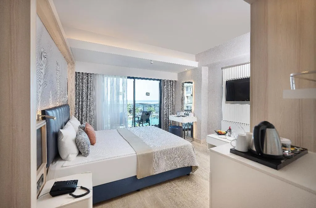 FAMILY ROOM DELUXE SEA VIEW Room, Lago Hotel, Antalya