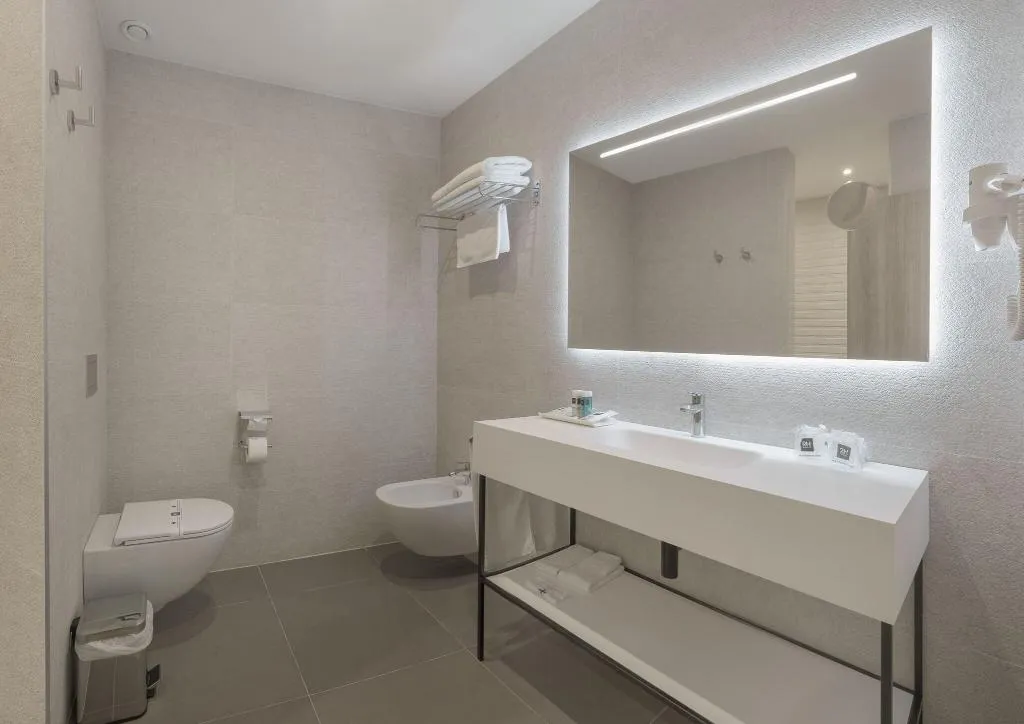 SINGLE MOUNTAIN VIEW Room, Hotel RH Bayren & SPA, Valencia