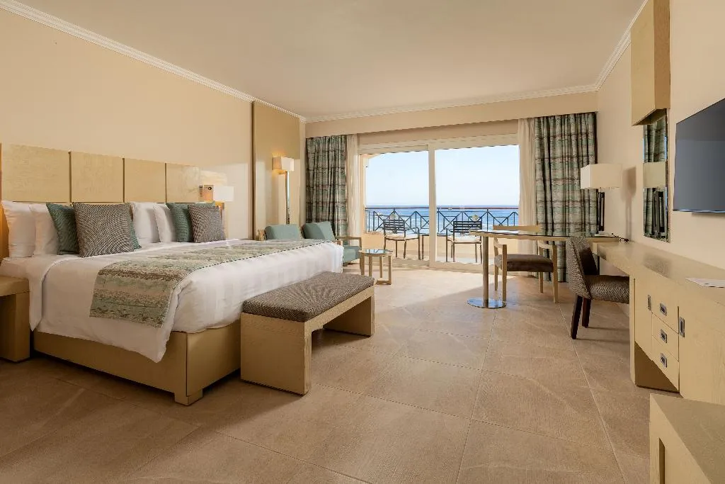 TRIPLE DELUXE SEA VIEW Room, Cleopatra Luxury Resort Sharm El Sheikh, Red Sea Riviera