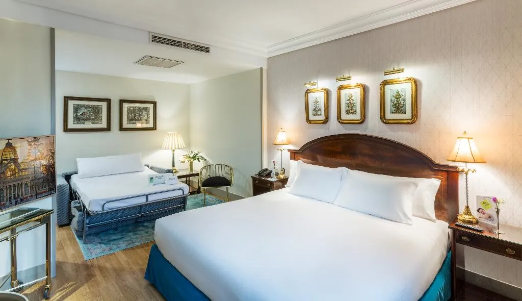 DOUBLE SUPERIOR Room, Sercotel Gran Hotel Conde Duque, Madrid