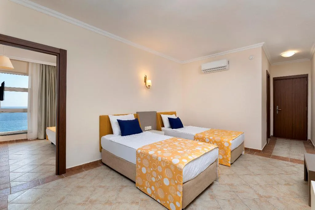 FAMILY ROOM SIDE SEA VIEW Room, Prestige Alanya, Antalya