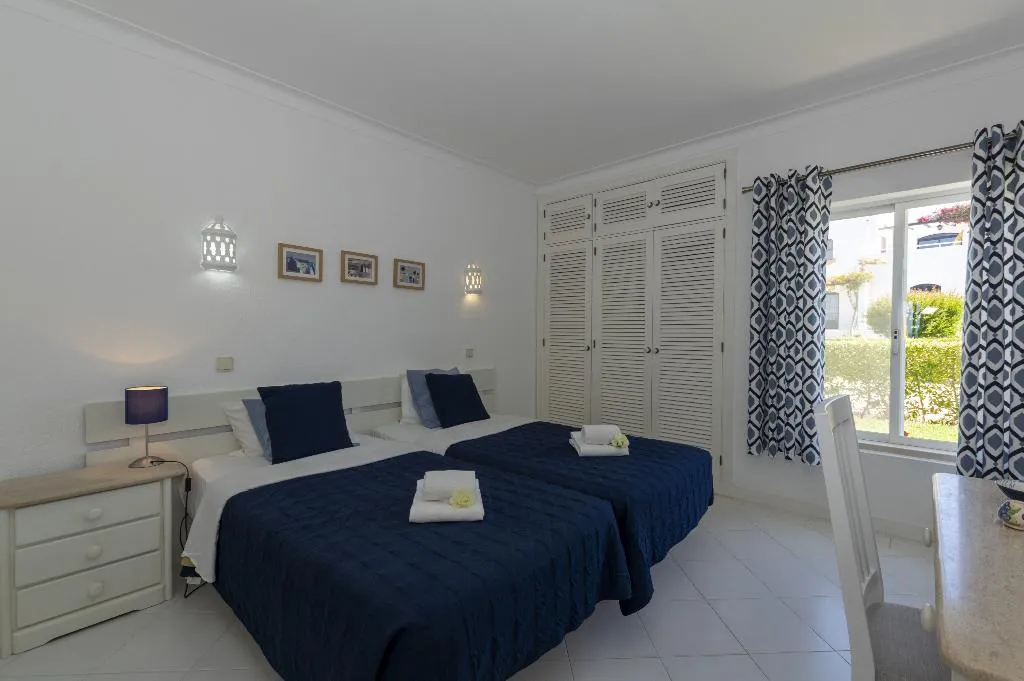 VILLA SEA VIEW THREE BEDROOMS Room, Rocha Brava Village Resort, Algarve