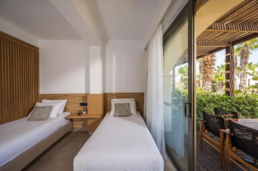 FAMILY ROOM TWO BEDROOMS Room, Stella Palace, Crete