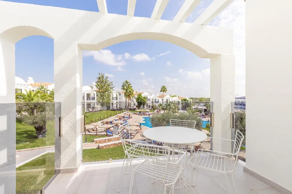 APARTMENT CAPACITY 5 Room, MarSenses Paradise Club Hotel, Menorca