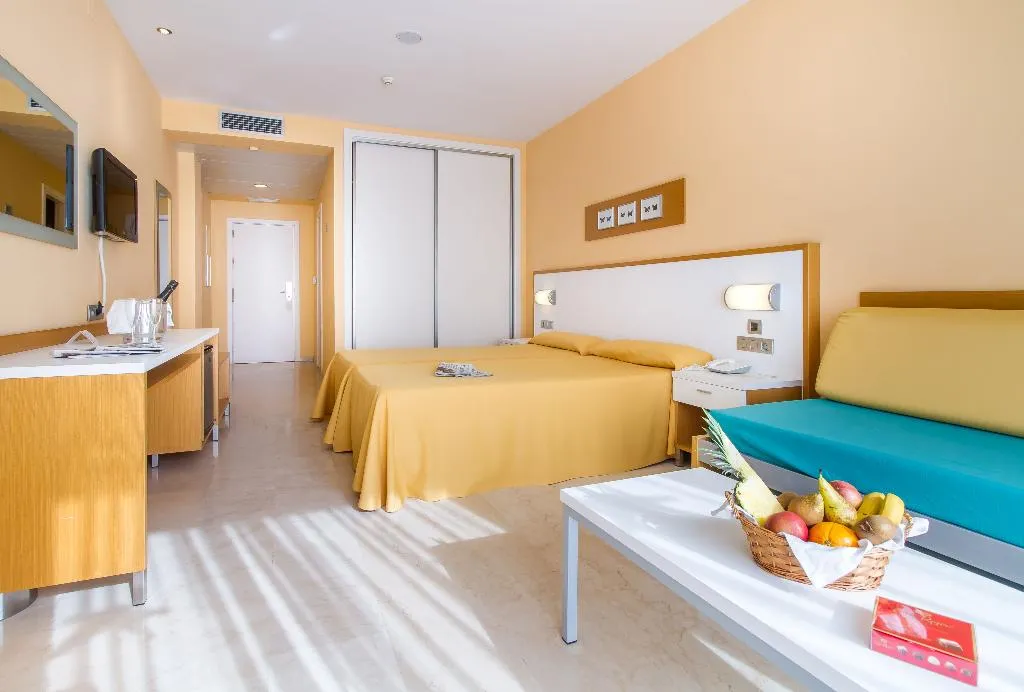 QUADRUPLE STANDARD Room, Mediterraneo Hotel, Costa Blanca