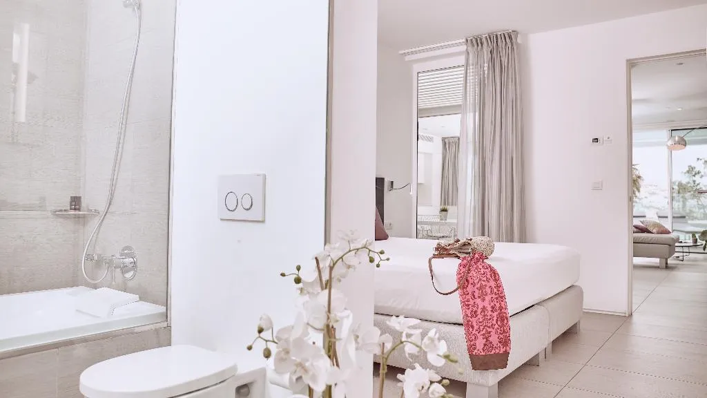 SUITE TWO BEDROOMS WITH PRIVATE POOL Room, Domes Baobab Suites, Tenerife