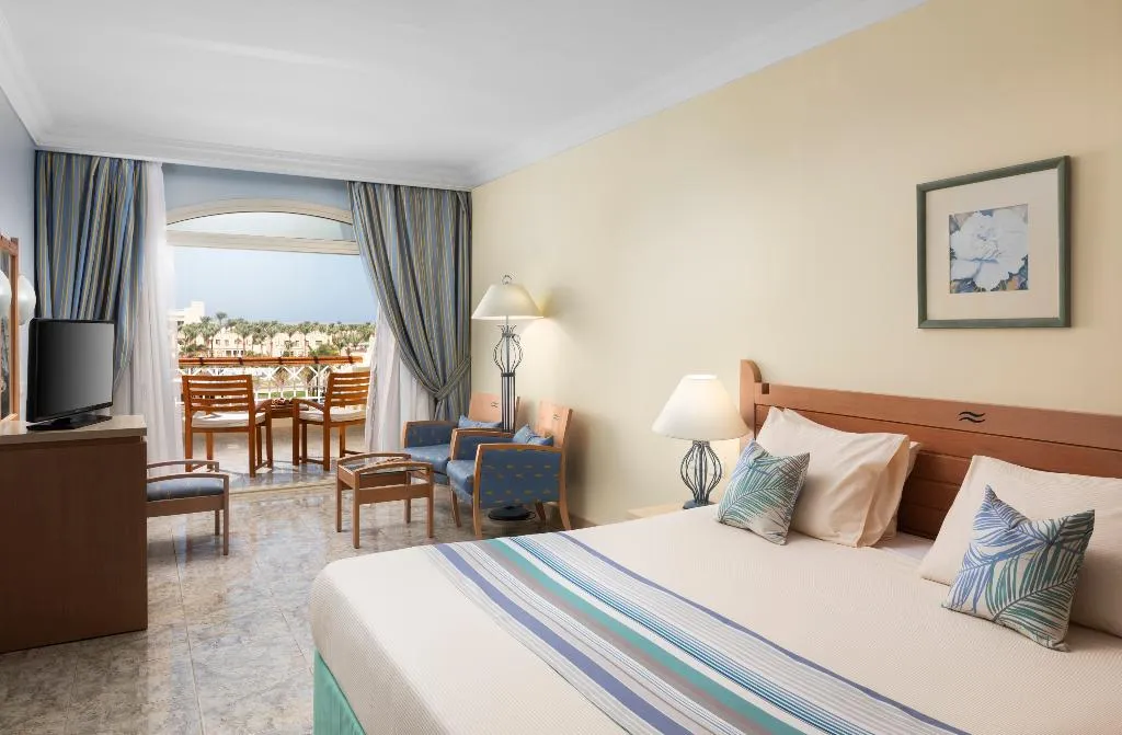 TRIPLE SUPERIOR Room, Royal Lagoons Resort & Aqua Park, Red Sea Riviera