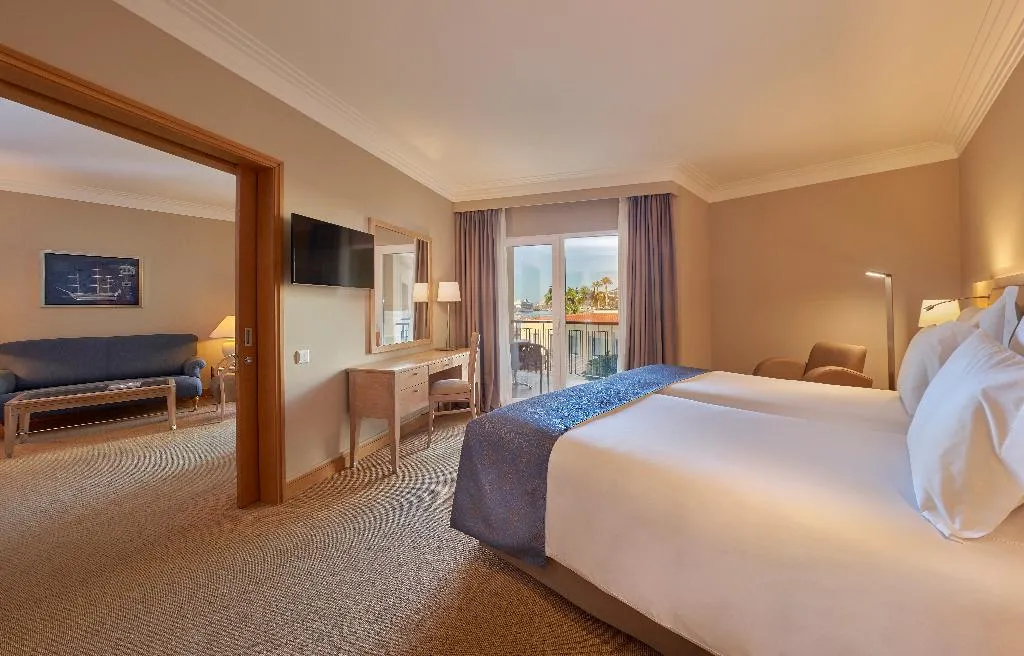 JUNIOR SUITE STANDARD Room, PortoBay Santa Maria, Madeira