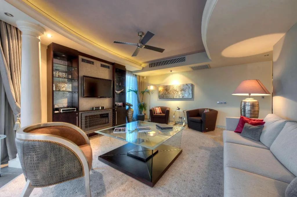Room, Radisson Blu Resort & Spa Golden Sands, Malta