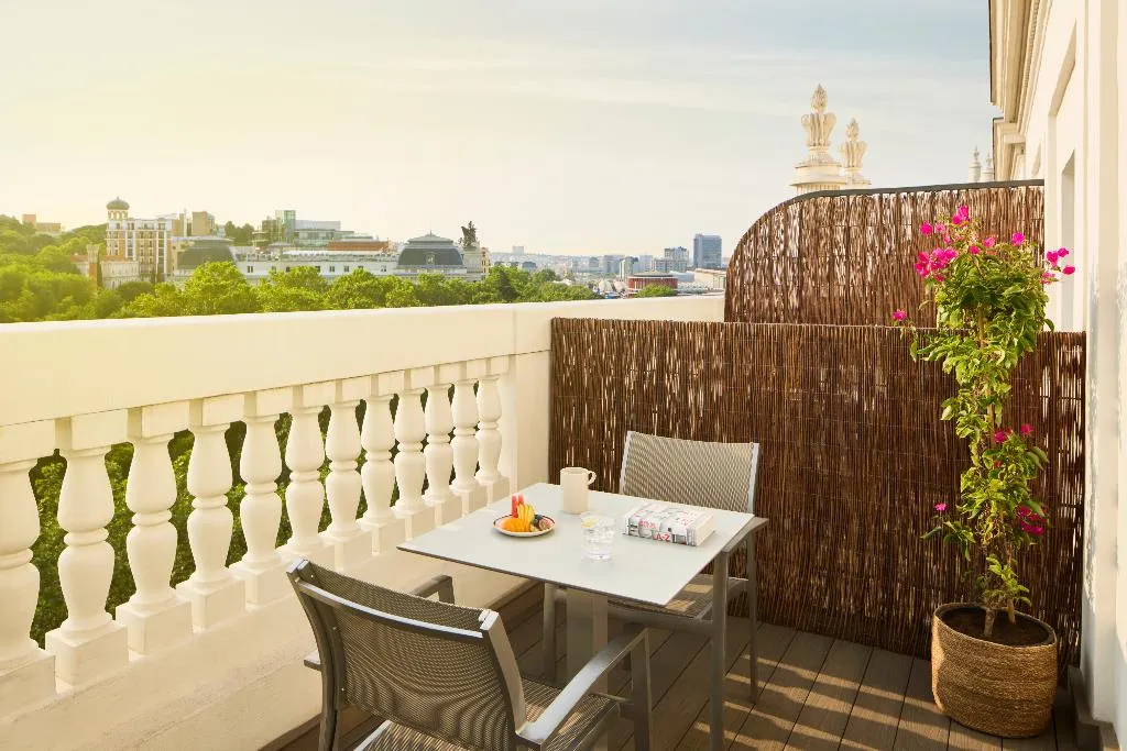 DOUBLE WITH TERRACE Room, NH Madrid Nacional, Madrid