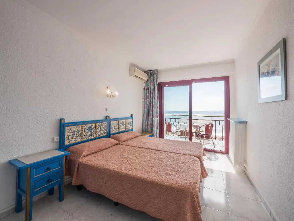 DOUBLE SINGLE USE SEA VIEW Room, Checkin Garbi Hotel, Costa Brava