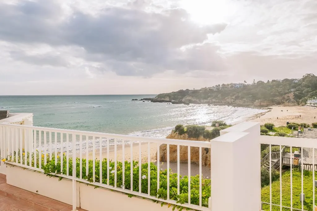 APARTMENT TWO BEDROOMS Room, Muthu Clube Praia da Oura, Algarve