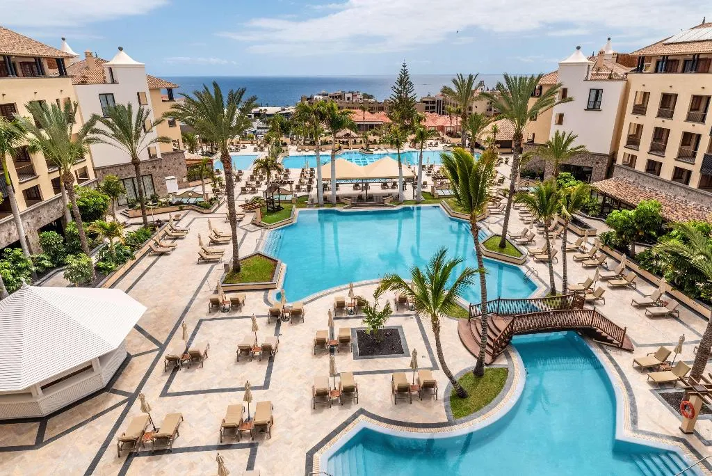 Pool, GF Gran Costa Adeje, Tenerife
