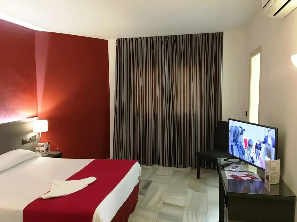 SINGLE STANDARD Room, Hotel Nerja Club & Spa, Costa Del Sol