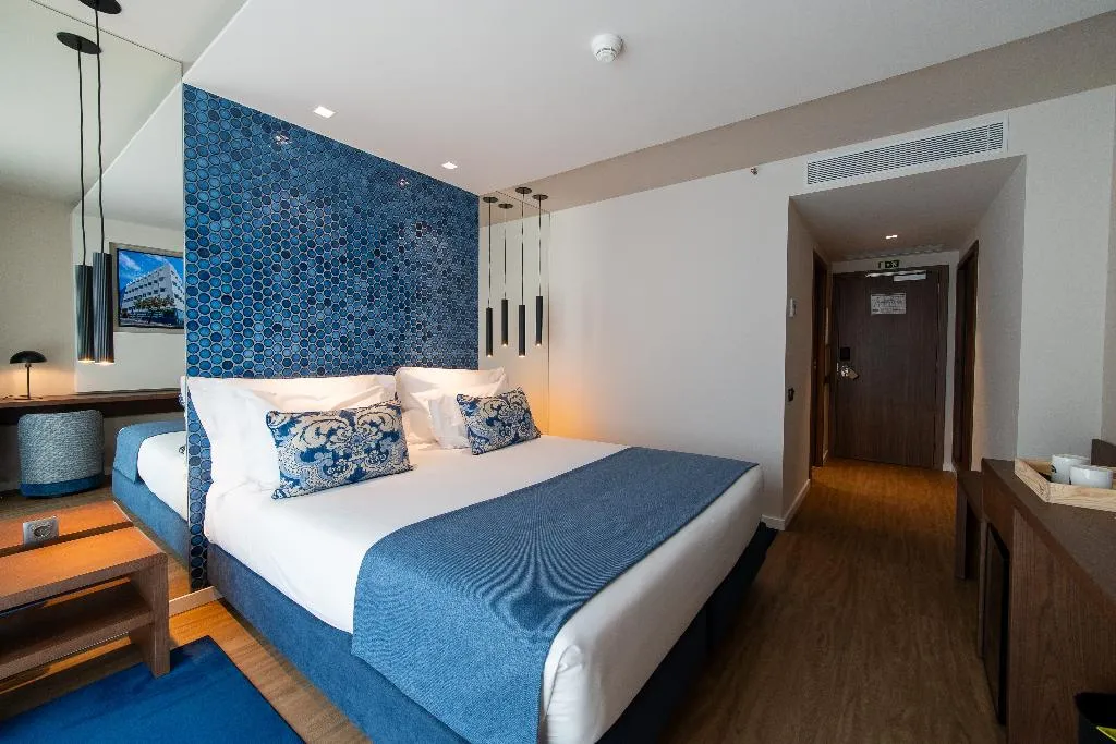 Double or Twin CLASSIC WITH BALCONY Room, Jupiter Porto Hotel - Rooftop & Spa, Porto