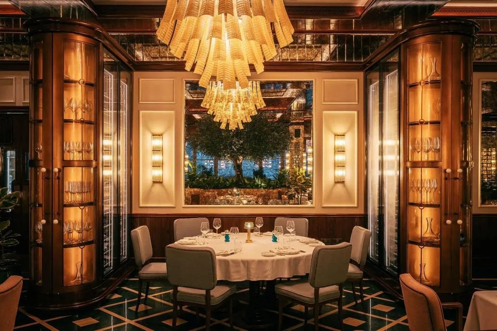 Restaurant, The St. Regis Dubai, The Palm, Dubai