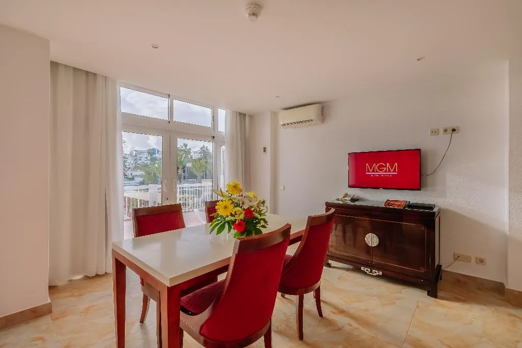 APARTMENT TWO BEDROOMS Room, Muthu Clube Praia da Oura, Algarve