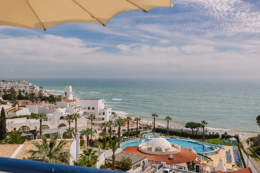 APARTMENT DELUXE TWO BEDROOM Room, Grand Muthu Oura View Beach Club, Algarve