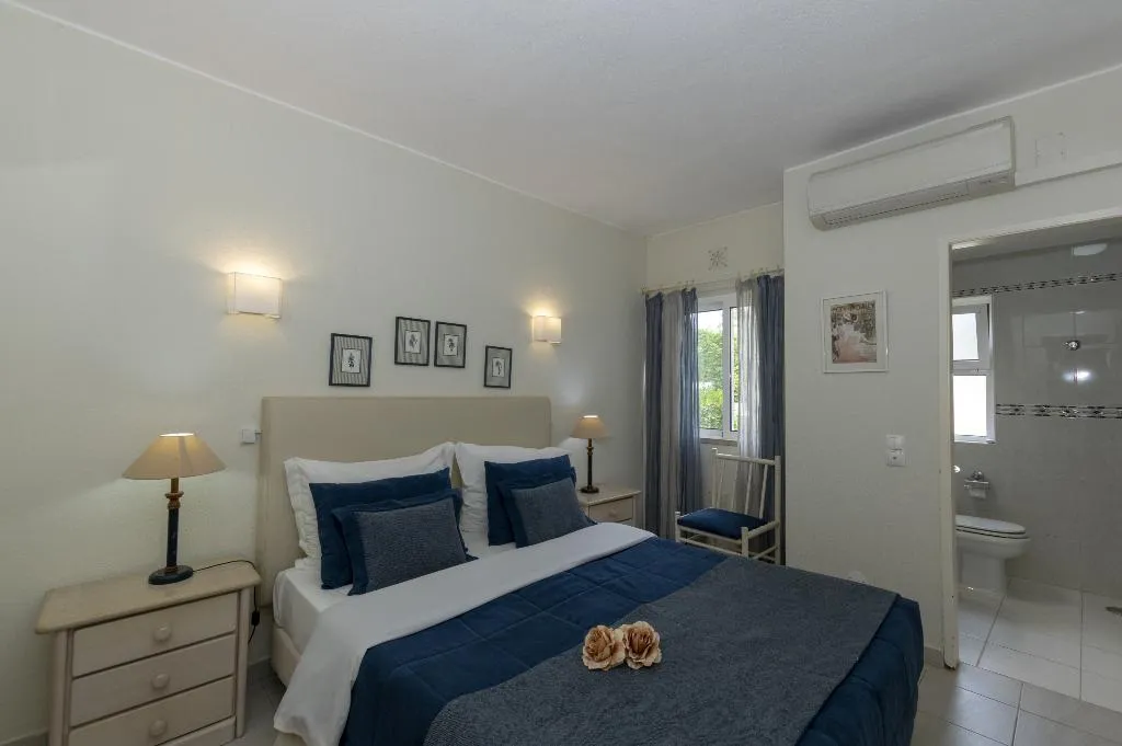 APARTMENT THREE BEDROOMS Room, Rocha Brava Village Resort, Algarve