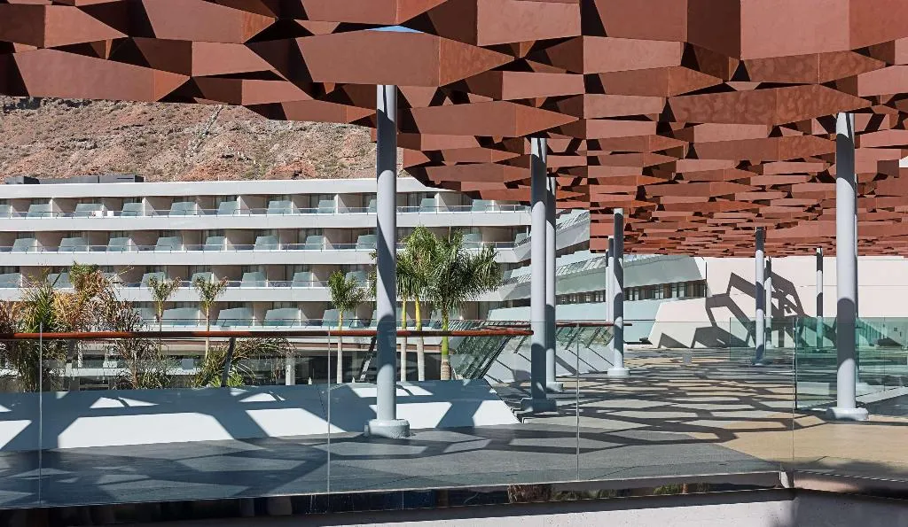 Pool, Radisson Blu Resort & Spa Gran Canaria Mogan, Gran Canaria