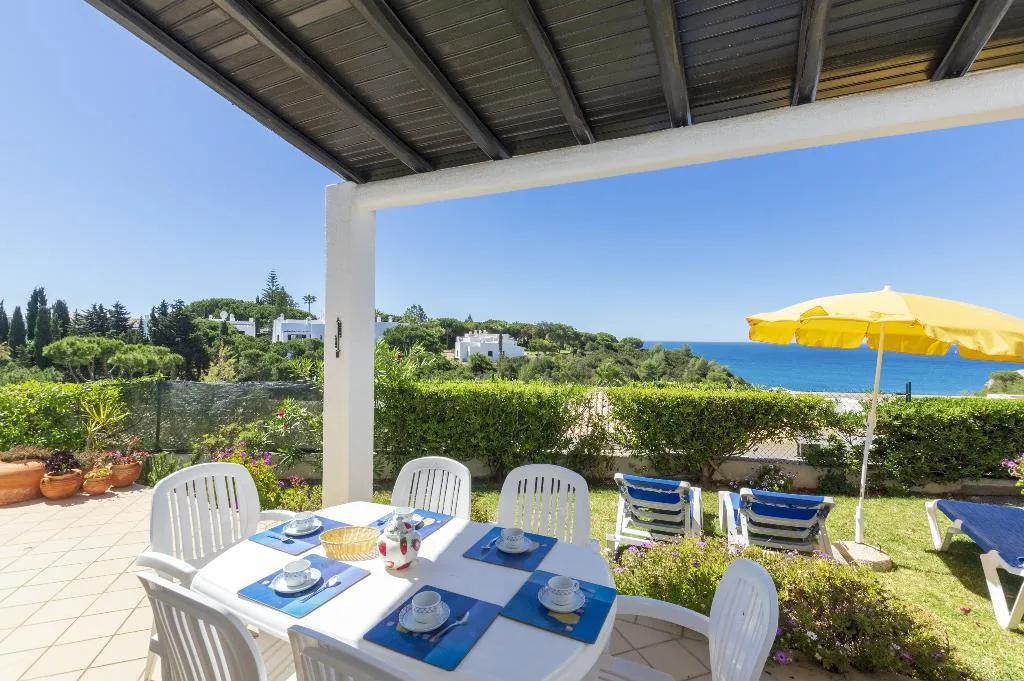 VILLA SEA VIEW THREE BEDROOMS Room, Rocha Brava Village Resort, Algarve