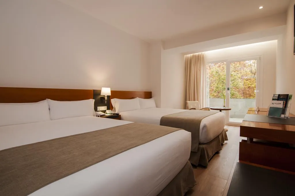 Room, Senator Barajas, Madrid
