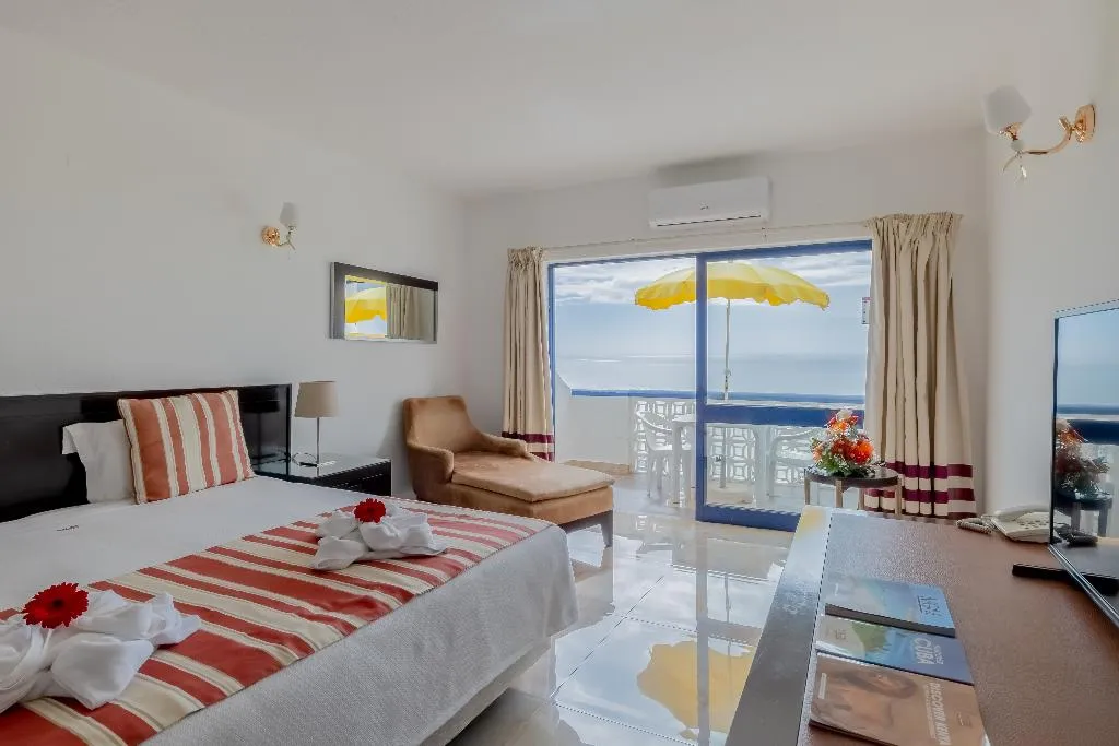STUDIO DELUXE Room, Grand Muthu Oura View Beach Club, Algarve