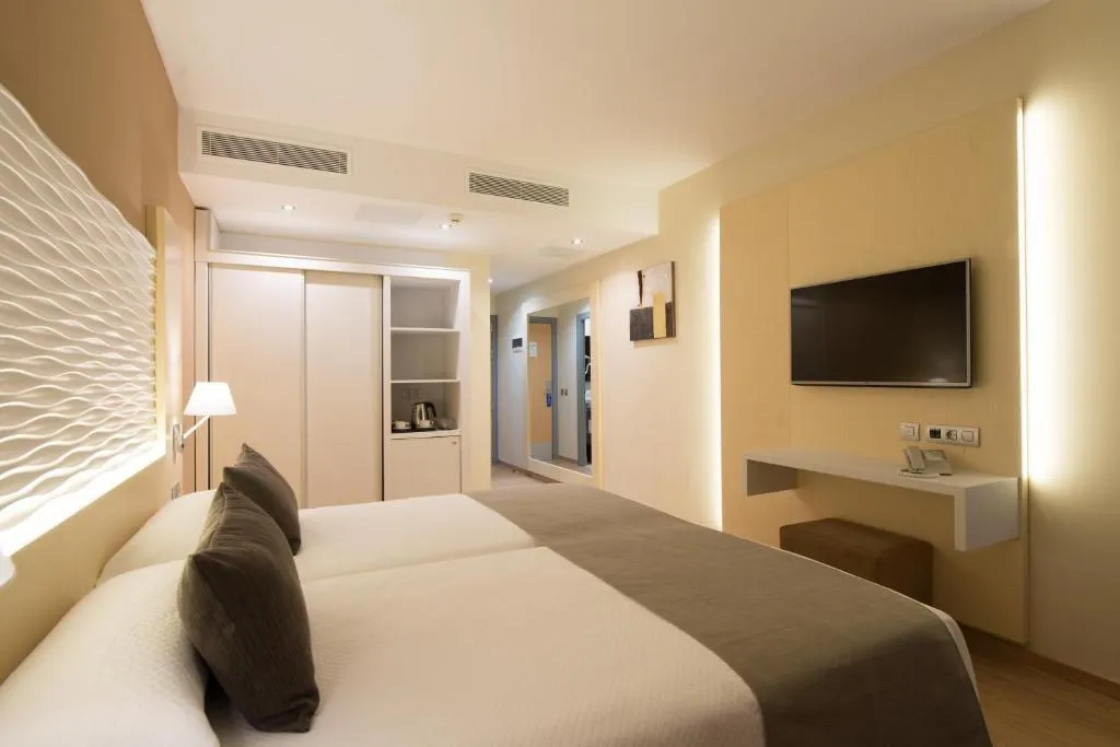 Double or Twin WITH BALCONY Room, HL Suite Hotel Playa del Ingles, Gran Canaria