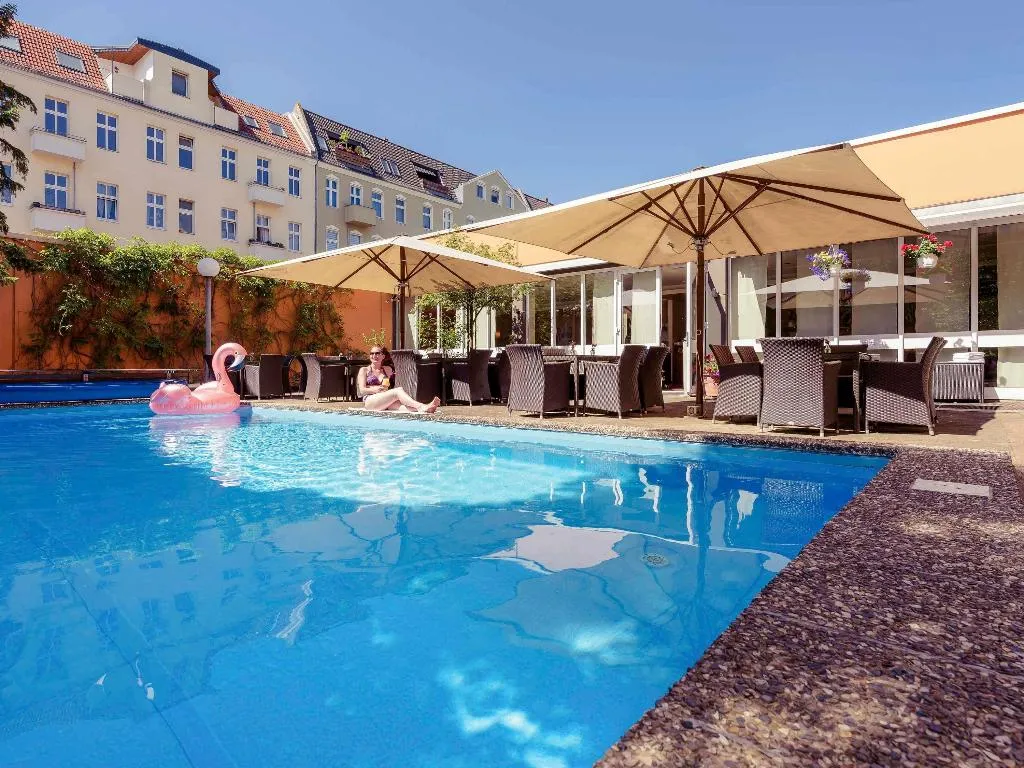 Pool, Sunday Hotel Berlin City West, Berlin