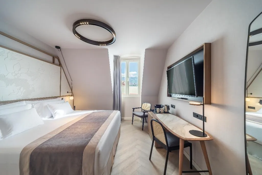 Room DELUXE Room, Barcelo Funchal Oldtown, Madeira