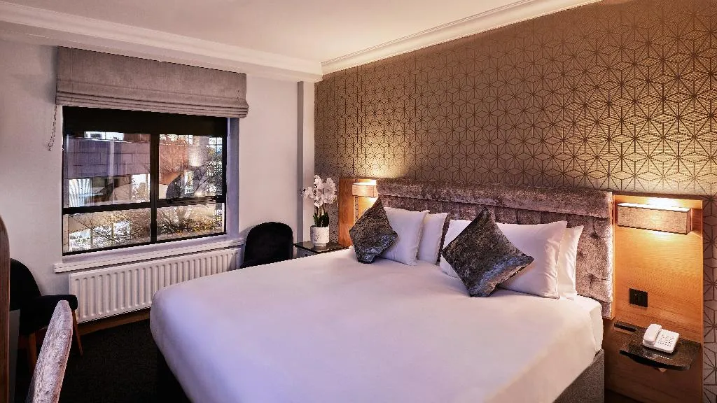 DOUBLE STANDARD Room, Handel's Hotel, Dublin