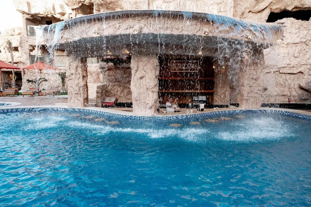 Pool, Caves Beach Resort Hurghada, Red Sea Riviera