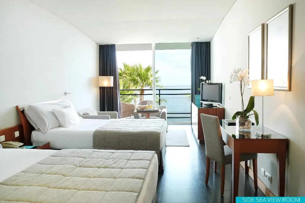 DOUBLE SUPERIOR OCEAN FRONT Room, VidaMar Resort Hotel Madeira, Madeira