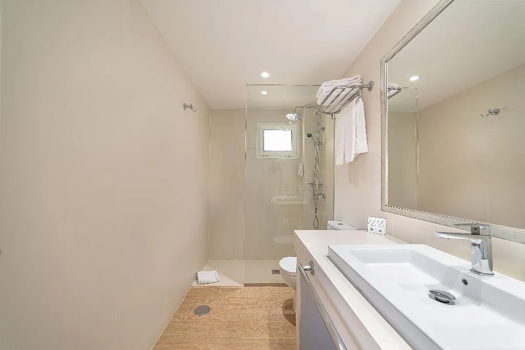 Double or Twin CAPACITY 3 Room, Hotel Arena Suite, Fuerteventura