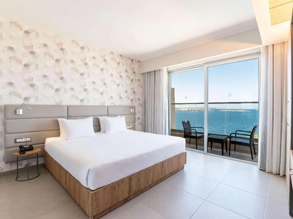 Room, DoubleTree by Hilton Malta, Malta