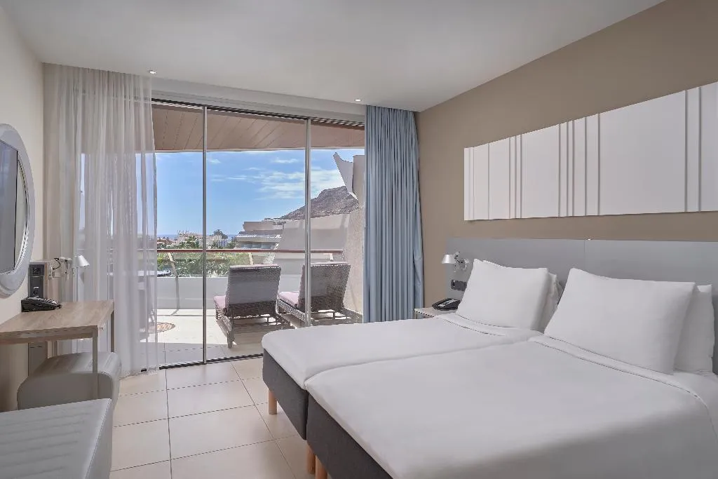 FAMILY ROOM SUPERIOR POOL VIEW Room, Radisson Blu Resort & Spa Gran Canaria Mogan, Gran Canaria