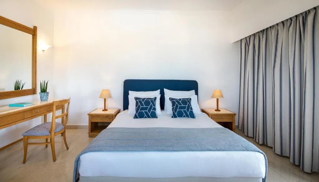Double or Twin DELUXE Room, Mitsis Ramira Beach, Kos