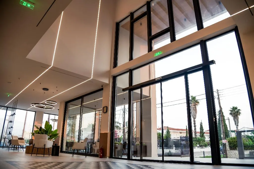 Lobby, Hotel Canadian, Zante