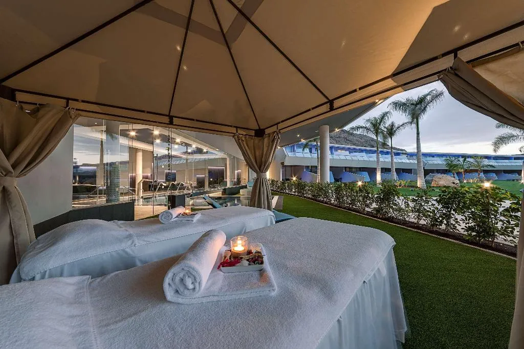 Sports and Entertainment, Radisson Blu Resort & Spa Gran Canaria Mogan, Gran Canaria