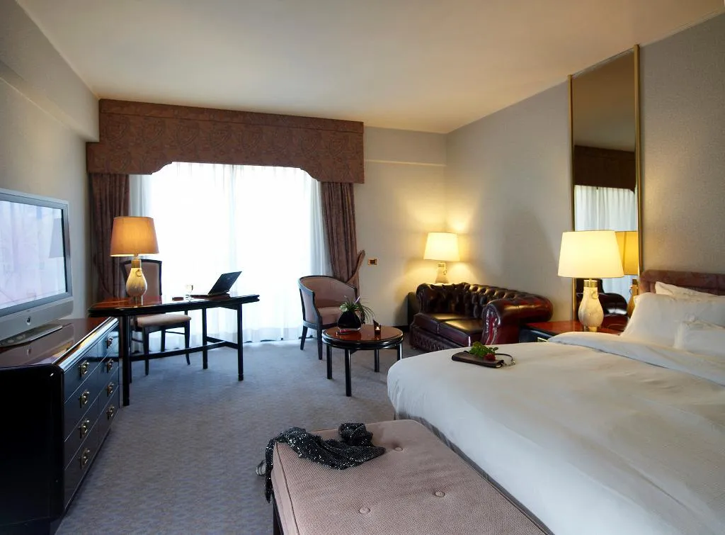 Double or Twin EXECUTIVE GARDEN VIEW Room, Rodos Palace, Rhodes