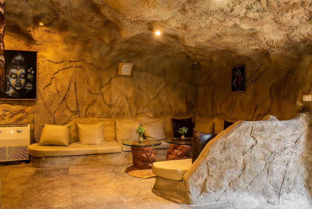 Sports and Entertainment, Caves Beach Resort Hurghada, Red Sea Riviera