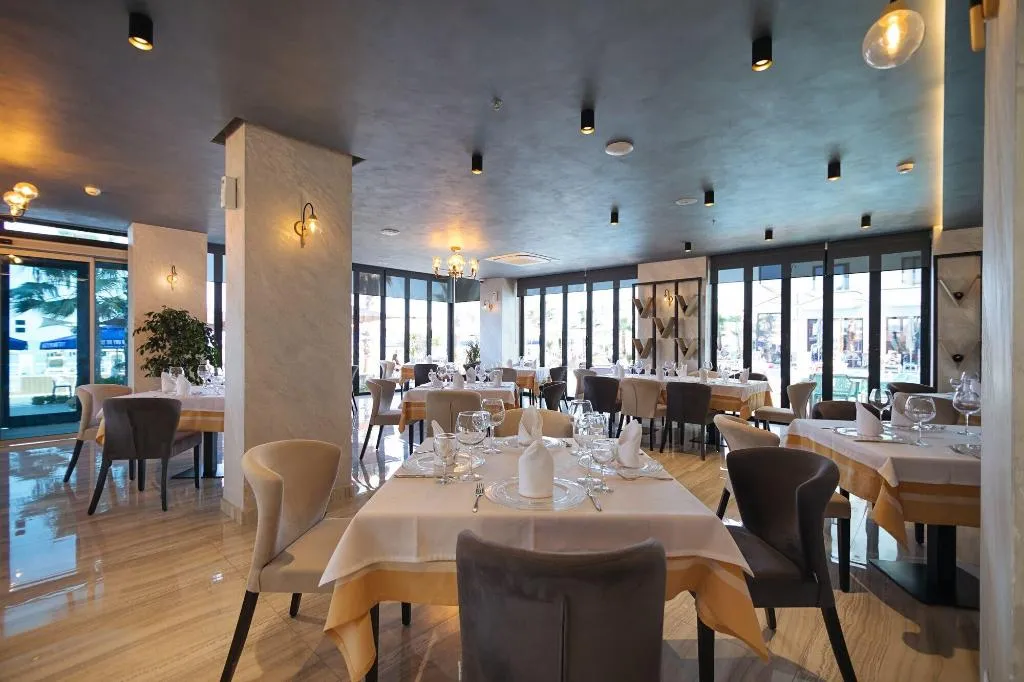 Restaurant, Brilliant Hotel & Spa, Durres