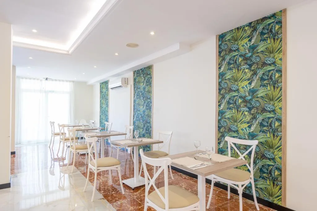 Restaurant, Hotel Nerja Club & Spa, Costa Del Sol