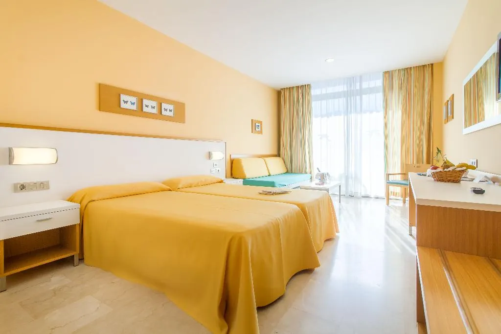 TRIPLE STANDARD Room, Mediterraneo Hotel, Costa Blanca