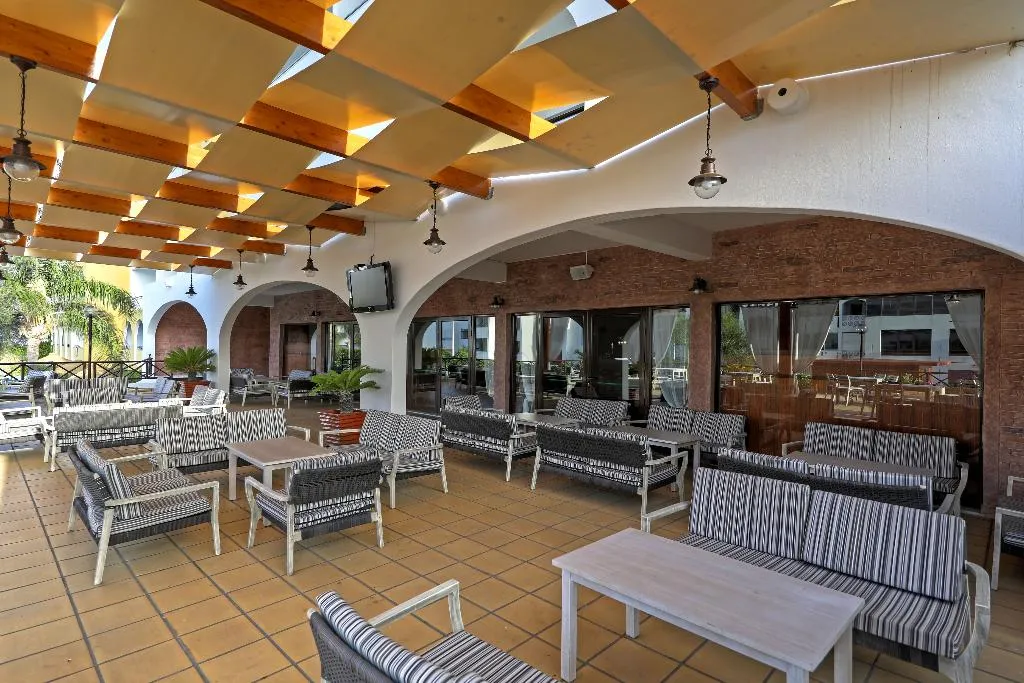 Terrace, Paladim & Alagoamar, Algarve