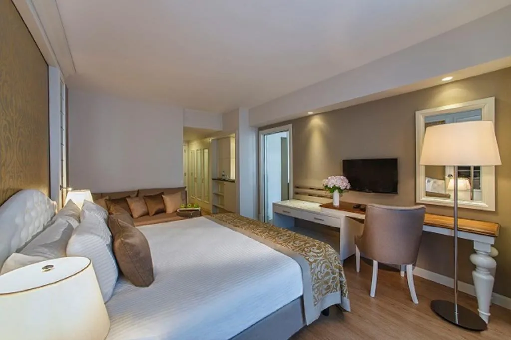 FAMILY ROOM STANDARD Room, Aska Lara Resort & Spa, Antalya